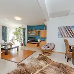 Romantic Oasis Apartman *