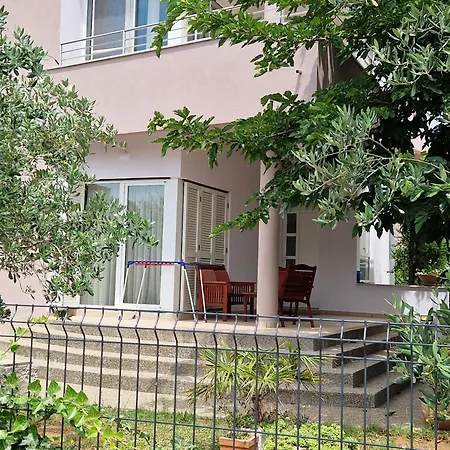 Romantic Oasis Appartamento *